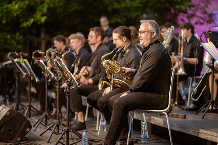 Uroš Perić & Koroški Big Band – Poletna noč pod zvezdami